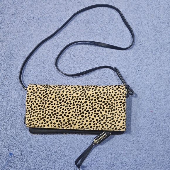 COVET STELLA & DOT CROSBY LEOPARD PRINT CALF HAIR CROSSBODY SHOULDER BAG CLUTCH - Picture 1 of 9